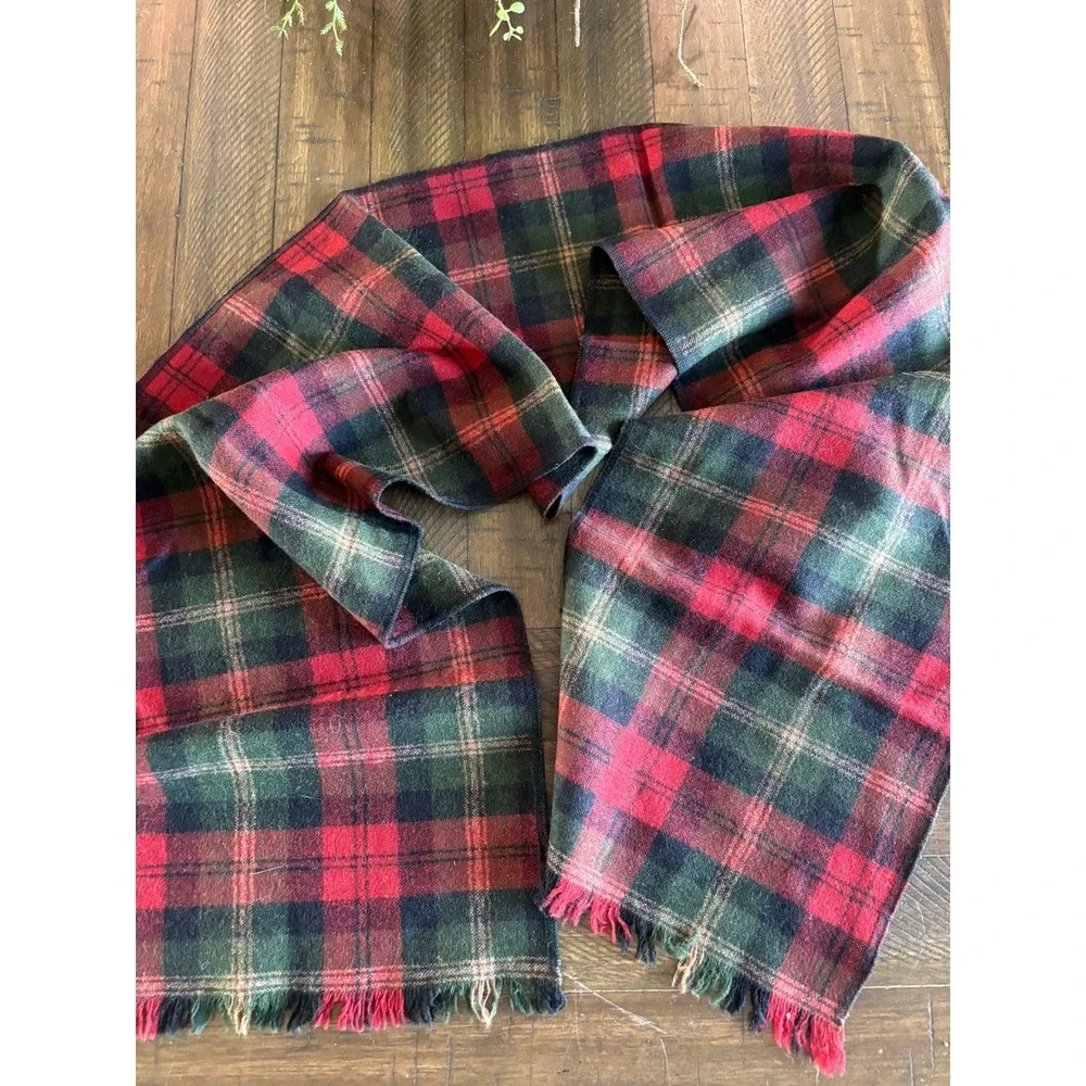 VTG Woolrich Red Green Black Tartan Plaid scarf Wool Old Money Equestrian Long